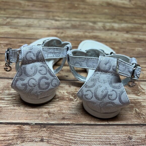 Guess Jettson T-Strap Ankle Sandals Flats White Chain Metal Logos Womens 7M - Picture 9 of 11